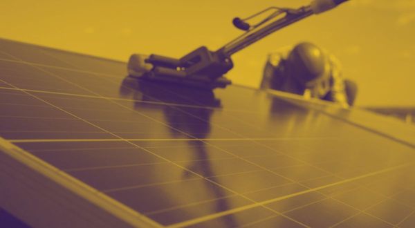 Guía de mantenimiento de paneles solares: Cómo limpiar y reparar paneles solares